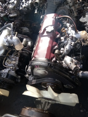 เครื่อง โตโยต้า 3L 2800 สวยๆ ไม่มีไอ เครื่อง โตโยต้า 3L 2800 สวยๆ ไม่มีไอ