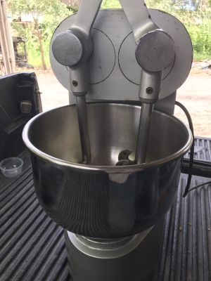 เครื่ิองตีแป้ง 2 แขน ขนาด 5 กิโล 10 ลิตร