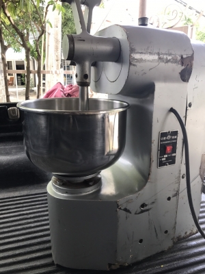 เครื่ิองตีแป้ง 2 แขน ขนาด 5 กิโล 10 ลิตร