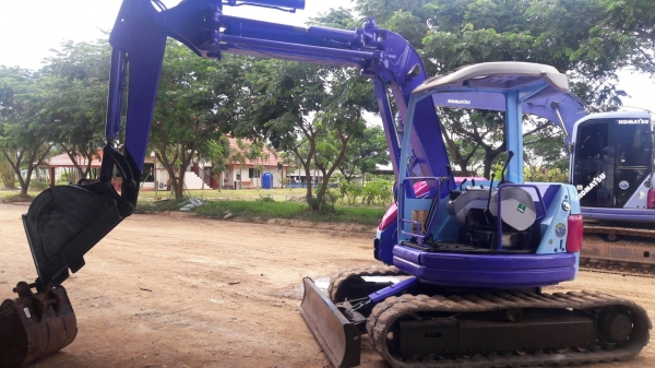 ขายรถขุด ยี่ห้อ KOMATSU รุ่น PC50UU-2 สินค้าเก่านอกจากญี่ปุ่น ปรับสภาพแล้ว ตรวจเช็คของเหลวแล้วรถใช้ง