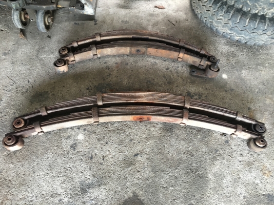 แหนบแลนโรเวอร์ซีรี่3 แท้ 1ชุด หน้า-หลัง