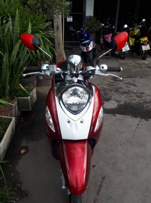 Yamaha Fino FI สีแดงขาวเทา (ล้อแม็กซ์)รุ่น Premium ปี 2556 สวยใสคลาสสิคมาก หัวฉีดรุ่นใหม่ประหยัดน้ำมัน Yamaha Fino FI สีแดงขาวเทา (ล้อแม็กซ์)รุ่น Premium ปี 2556 สวยใสคลาสสิคมาก หัวฉีดรุ่นใหม่ประหยัดน้ำมัน