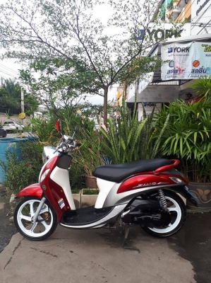Yamaha Fino FI สีแดงขาวเทา (ล้อแม็กซ์)รุ่น Premium ปี 2556 สวยใสคลาสสิคมาก หัวฉีดรุ่นใหม่ประหยัดน้ำมัน Yamaha Fino FI สีแดงขาวเทา (ล้อแม็กซ์)รุ่น Premium ปี 2556 สวยใสคลาสสิคมาก หัวฉีดรุ่นใหม่ประหยัดน้ำมัน