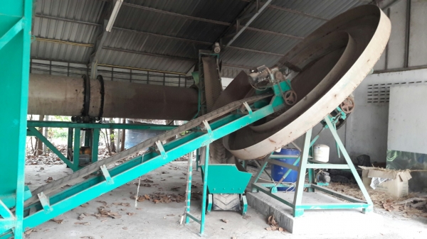 จานปั้นปุ๋ยสแตนเลสขนาด 3 เมตร มือสอง จานปั้นปุ๋ยสแตนเลสขนาด 3 เมตร มือสอง