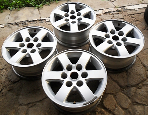 แม็กกระบะ ขอบ16 เอนไกแท้ 6รู139 (4วง 3,200) แม็กกระบะ ขอบ16 เอนไกแท้ 6รู139 (4วง 3,200)