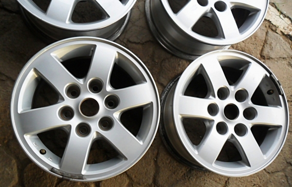 แม็กกระบะ ขอบ16 เอนไกแท้ 6รู139 (4วง 3,200) แม็กกระบะ ขอบ16 เอนไกแท้ 6รู139 (4วง 3,200)