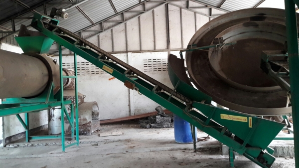 สายพานลำเลียง 1 แรงม้า กว้าง 16 นิ้ว ยาว 6 เมตร