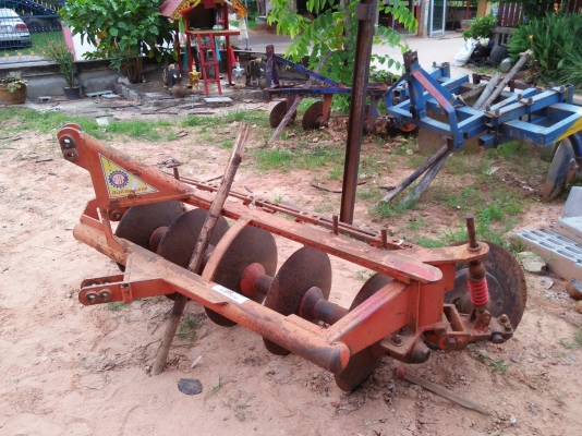 ขายครับขายผาน2อันครับหรือเป็นแยกก็ได้ครับต่อรองราคามาครับ