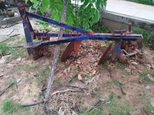 ขายครับขายผาน2อันครับหรือเป็นแยกก็ได้ครับต่อรองราคามาครับ