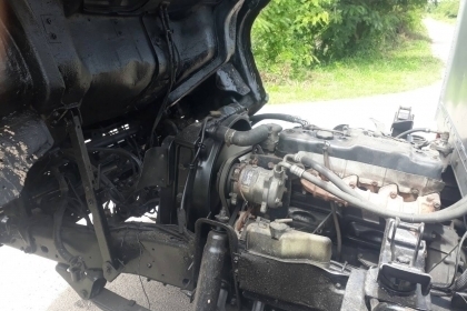 ขาย 6ล้อ ISUZU NPR (ตู้ทำความเย็น )เครื่อง 115 แรง   เครื่องดี  ยางดีทุกเส้น  รถพร้อมใช้งาน ขาย 360,000 บาท 081-1903107, 089-5367218