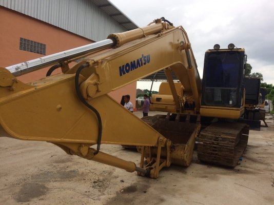 ขายเหมา 2 คัน 200-7 CAT 320 ล้อยางเล่มทั้งสอง ราคา 1,600,000 ราชบุรี