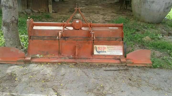 โรตารีตีดินใด้ทั้งน้ำแห้งสองเมตร โรตารีตีดินใด้ทั้งน้ำแห้งสองเมตร