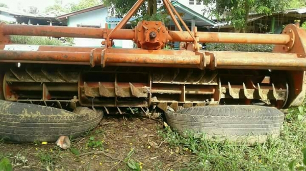 โรตารีตีดินใด้ทั้งน้ำแห้งสองเมตร โรตารีตีดินใด้ทั้งน้ำแห้งสองเมตร