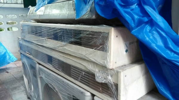 ขายเหมา ( แอร์ 10 ชุด เครื่องถ่าย 2 เครื่อง )  สภาพดี ถูกด้วย 38,000 บาท