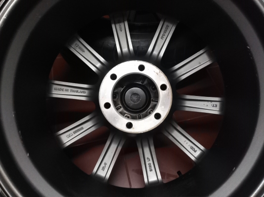 ล้อแม็กซ์ขอบ 20 งานไทย 6 รู 139 พร้อมยาง Michelin Latitude Sport