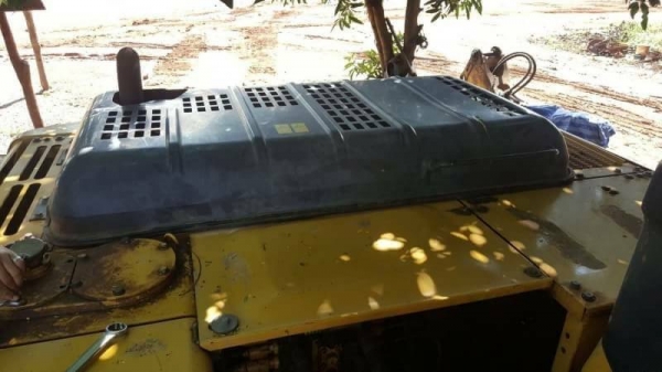 ขาย 1,390,000 KOMATSU pc 200-7มีไลหัวเจาะ  เอกสารแจ้งจำหน่าย ทำงาน 11,000 ชม. ไฟฟ้าครบ เครื่องดีมาก ปั้มแรงสุด เอวแน่น ช่วงล่างสวย รถสวยพร้อมใช้ รถอยู่ อุดร 090-772-3710 090-772-3708