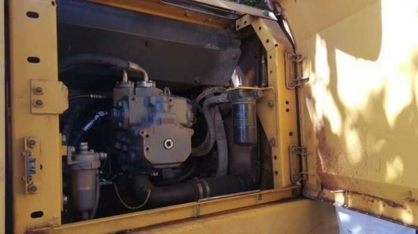 ขาย 1,390,000 KOMATSU pc 200-7มีไลหัวเจาะ  เอกสารแจ้งจำหน่าย ทำงาน 11,000 ชม. ไฟฟ้าครบ เครื่องดีมาก ปั้มแรงสุด เอวแน่น ช่วงล่างสวย รถสวยพร้อมใช้ รถอยู่ อุดร 064-191-1112