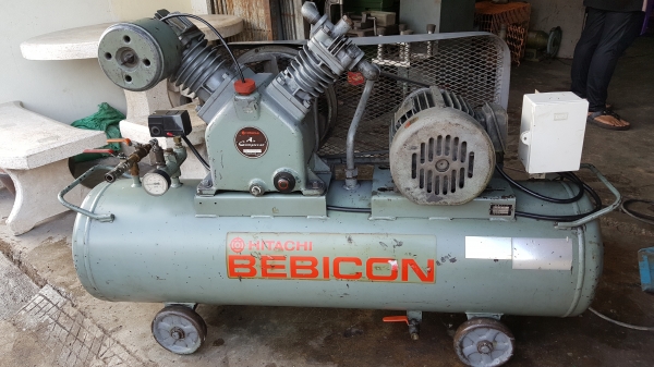 ปั้มลมhitachi japan  5แรง