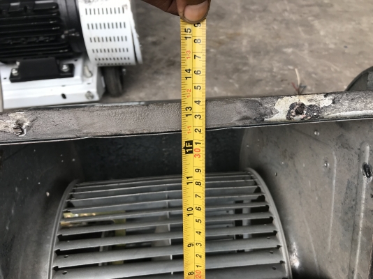 ( เหลือ 2ตัวครับ )ขายพัดลมโบวเวอร์ระบายอากาศ Carrier 3/4HP. 220V ไฟบ้าน สภาพสวย หมุนนิ่มลมแรง พร้อมใช้งาน มี 3ตัวครับ ราคาตัวละ 3,300 บาท