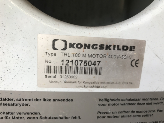 ขายพัดลมโบวเวอร์แรงดันสูง 10HP. 380V Kongskilde made in Denmark สภาพสวยใหม่มาก ให้ลมแรง มีระบบสวิทย์การทำงาน 2ระบบ พร้อมฐานล้อเคลื่อนย้ายสะดวก ราคา 22,500 บาท
