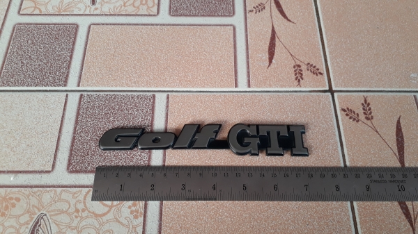 เพลทโลโก้ Golf GTI ติดท้ายของรถ VW เพลทโลโก้ Golf GTI ติดท้ายของรถ VW