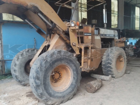 ขายด่วน รถแบคโฮ komatsu 515 เครื่องช่วงล่าง ดี ใช้งานได้เลย ขาย 385000 บาท ขายด่วน รถแบคโฮ komatsu 515 เครื่องช่วงล่าง ดี ใช้งานได้เลย ขาย 385000 บาท