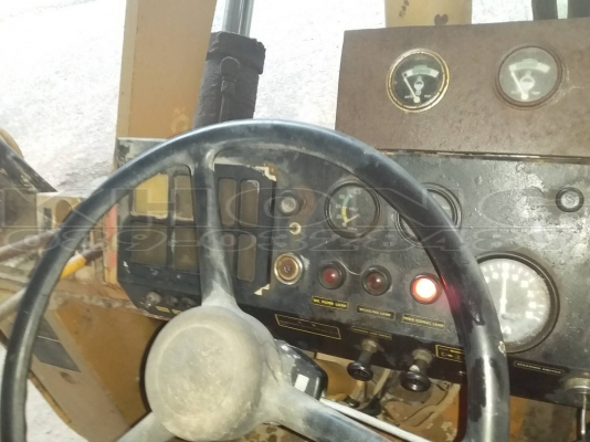 ขายด่วน รถแบคโฮ komatsu 515 เครื่องช่วงล่าง ดี ใช้งานได้เลย ขาย 385000 บาท ขายด่วน รถแบคโฮ komatsu 515 เครื่องช่วงล่าง ดี ใช้งานได้เลย ขาย 385000 บาท