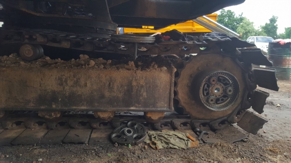 ขาย แบคโฮ KOMATSU PC120-3 เครื่อง 6BD1 ปั้มดี ช่วงล่าง 70\%