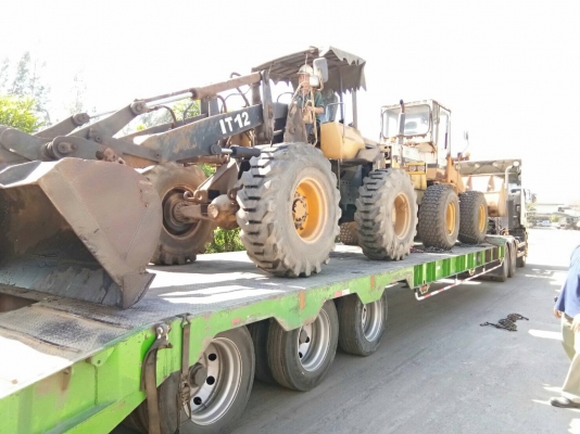 ขายเหมาถูกๆ รถตักKOMATSU 510,CAT IT 12 มี2คัน