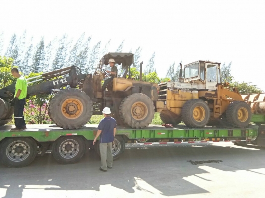 ขายเหมาถูกๆ รถตักKOMATSU 510,CAT IT 12 มี2คัน