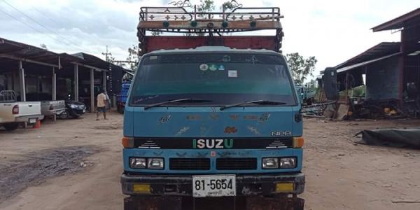 ISUZU. NPR 115 แรง ปี34 รถเดิมบาง เครื่องแจ่มมาก ครัชชีสวย เอกสารพร้อม สนใจติดต่อ 091-3544524