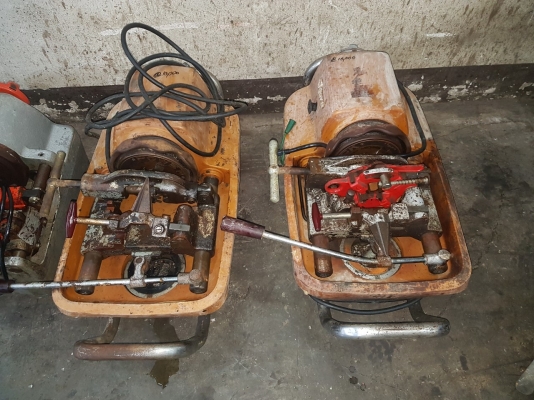 **ขายถูกๆ เครื่องต๊าปเกลียวท่อมือสอง(เก่านอก-ญี่ปุ่น)**มีขนาดตั้งแต่ 1-4 นิ้ว อุปกรณ์ครบ สภาพดี ทุกๆระบบเดิมๆ ครับ