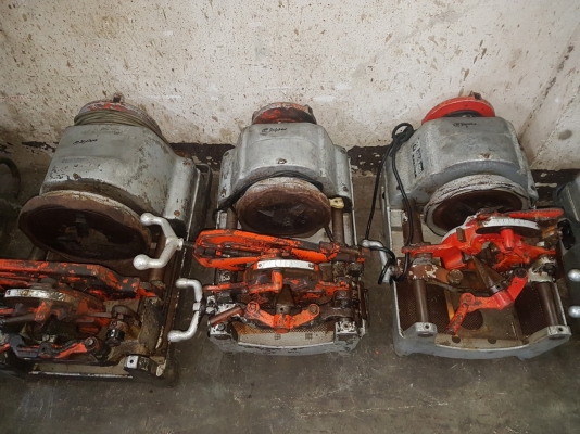 **ขายถูกๆ เครื่องต๊าปเกลียวท่อมือสอง(เก่านอก-ญี่ปุ่น)**มีขนาดตั้งแต่ 1-4 นิ้ว อุปกรณ์ครบ สภาพดี ทุกๆระบบเดิมๆ ครับ