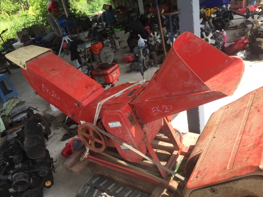 ขายรถย่อยกิ่งไม้ตีนตะขาบเก่าญี่ปุ่น