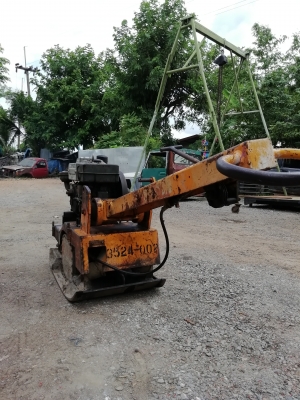 เครื่องตบดินพร้อมใช้งาน