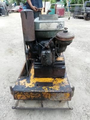 เครื่องตบดินพร้อมใช้งาน