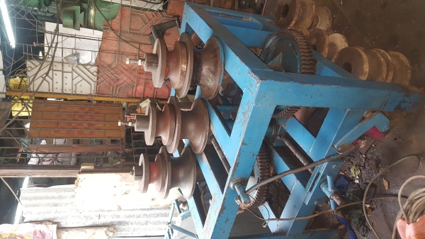 เครื่องดัดท่อโคลงสร้างไหญ่ดัดได้เกือบ5นิ้ว