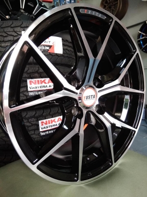 แม็กใหม่ขอบ 15 ลายก้านวาย ราคา 7500 พร้อมยางไทย 12500 บาท