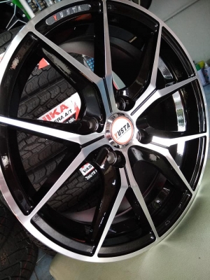 แม็กใหม่ขอบ 15 ลายก้านวาย ราคา 7500 พร้อมยางไทย 12500 บาท