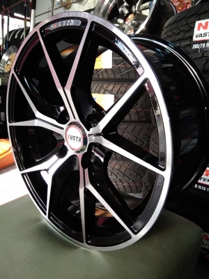 แม็กใหม่ขอบ 15 ลายก้านวาย ราคา 7500 พร้อมยางไทย 12500 บาท