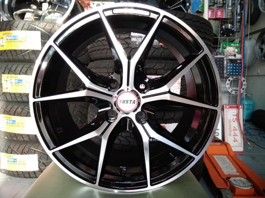 แม็กใหม่ขอบ 15 ลายก้านวาย ราคา 7500 พร้อมยางไทย 12500 บาท