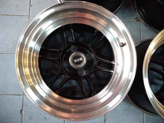 ล้อมือสอง ขอบ 15 กว้าง 8 ราคา 3800 บาท