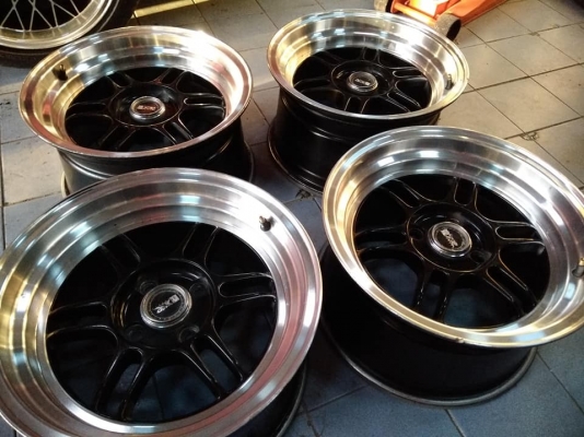 ล้อมือสอง ขอบ 15 กว้าง 8 ราคา 3800 บาท