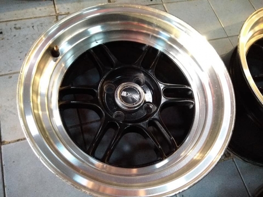 ล้อมือสอง ขอบ 15 กว้าง 8 ราคา 3800 บาท