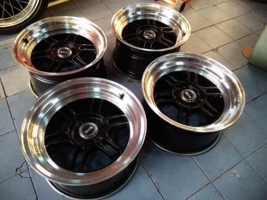 ล้อมือสอง ขอบ 15 กว้าง 8 ราคา 3800 บาท