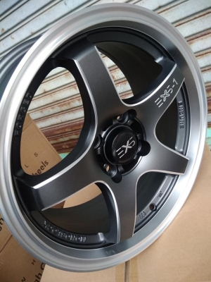 แม็กใหม่ขอบ 15 สีเทากัล ราคา 8500 พร้อมยางไทย 13500 บาท แม็กใหม่ขอบ 15 สีเทากัล ราคา 8500 พร้อมยางไทย 13500 บาท