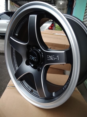 แม็กใหม่ขอบ 15 สีเทากัล ราคา 8500 พร้อมยางไทย 13500 บาท แม็กใหม่ขอบ 15 สีเทากัล ราคา 8500 พร้อมยางไทย 13500 บาท