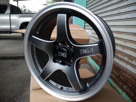 แม็กใหม่ขอบ 15 สีเทากัล ราคา 8500 พร้อมยางไทย 13500 บาท แม็กใหม่ขอบ 15 สีเทากัล ราคา 8500 พร้อมยางไทย 13500 บาท