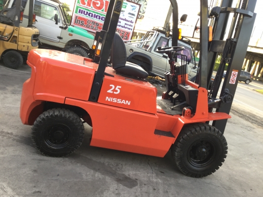 อาร์ ซี เอช โฟรคลิฟท์ ขาย นิสัน 2.5 ตัน ดีเซล