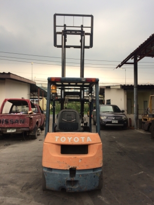 อาร์ ซี เอช โฟรคลิฟท์ ขาย โตโยต้า รุ่น 7 เบนซิล เสา 3 เมตร